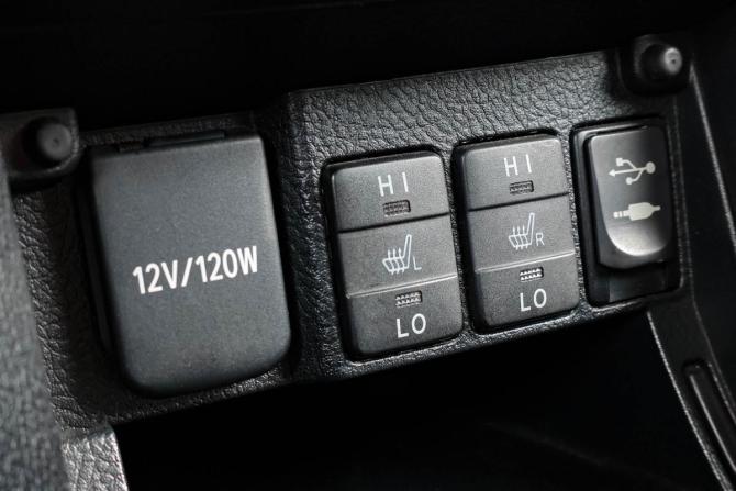 Toyota Corolla XI (E160 E170 E180) с пробегом 2013 года, цена 1 379 000 рублей, 214000 км, седан, Автокод Объявления