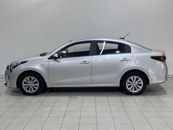 Kia Rio IV Рестайлинг с пробегом 2020 года, цена 1 565 000 рублей, 58374 км, седан, Автокод Объявления