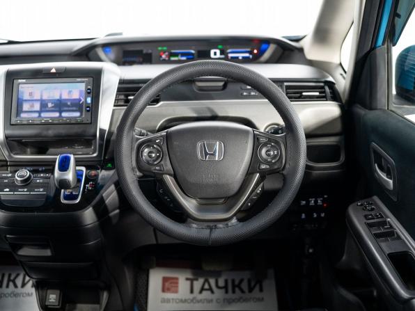 Honda Freed II с пробегом 2016 года, цена 1 250 000 рублей, 92108 км, компактвэн, Автокод Объявления