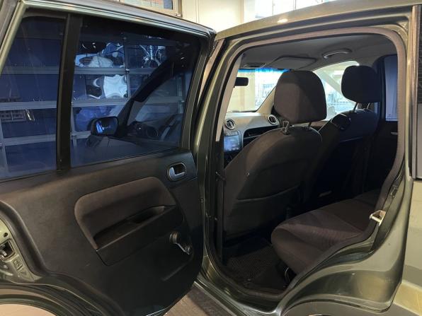 Ford Fusion I Рестайлинг с пробегом 2007 года, цена 350 000 рублей, 277594 км, хэтчбек, Автокод Объявления