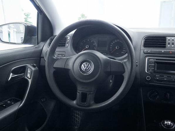 Volkswagen Polo V с пробегом 2014 года, цена 728 000 рублей, 130314 км, седан, Автокод Объявления
