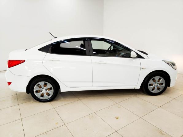Hyundai Solaris I Рестайлинг с пробегом 2016 года, цена 930 000 рублей, 125249 км, седан, Автокод Объявления