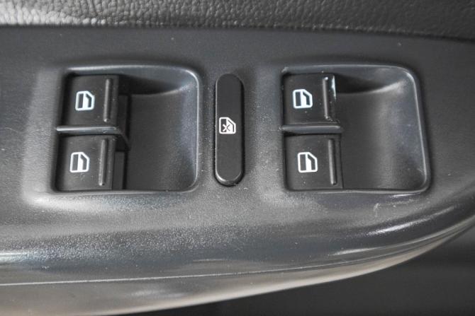 Skoda Octavia II (A5) Рестайлинг с пробегом 2011 года, цена 649 000 рублей, 301400 км, лифтбек, Автокод Объявления