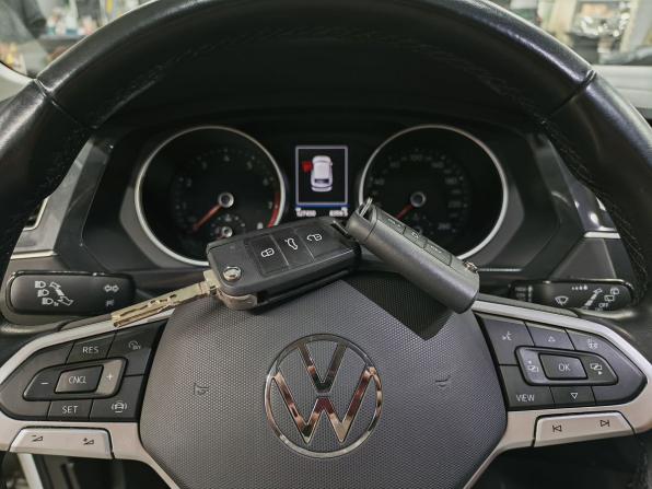Volkswagen Tiguan II Рестайлинг с пробегом 2021 года, цена 2 493 000 рублей, 127280 км, внедорожник, Автокод Объявления