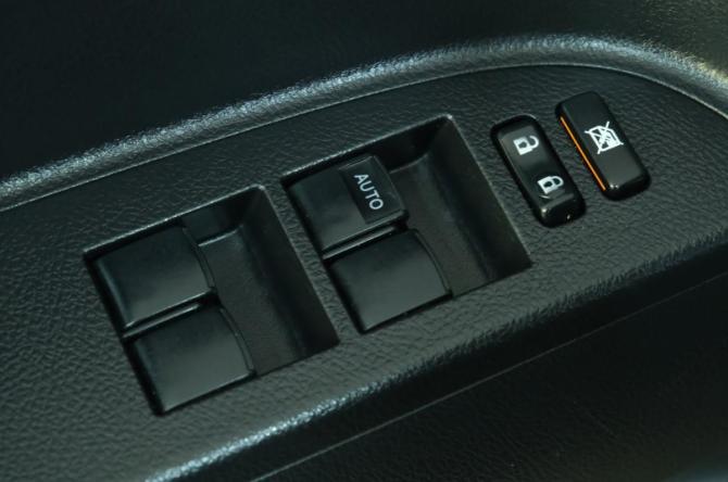 Toyota Highlander II (XU40) Рестайлинг с пробегом 2011 года, цена 1 989 000 рублей, 211900 км, внедорожник, Автокод Объявления