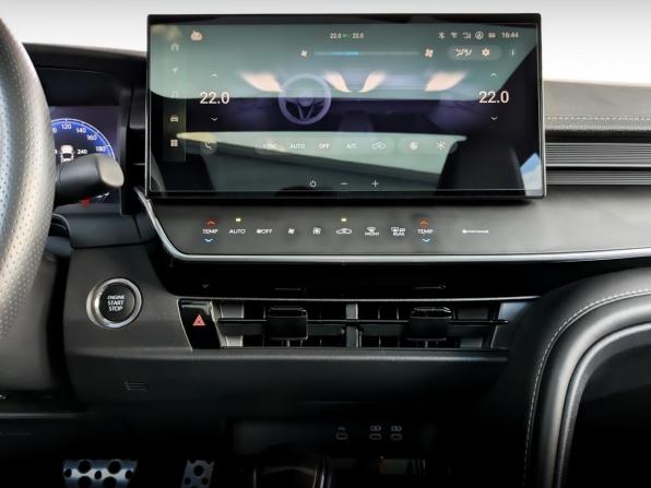 Toyota Camry IX (XV80) China Market с пробегом 2024 года, цена 4 000 000 рублей, 26487 км, седан, Автокод Объявления