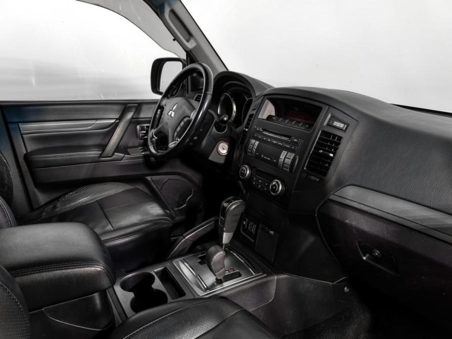 Mitsubishi Pajero IV Рестайлинг 1 Санкт-Петербург  - изображение 13