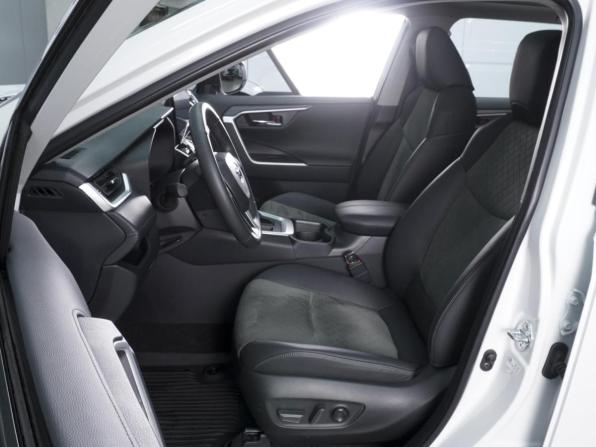 Toyota RAV4 V (XA50) с пробегом 2025 года, цена 4 260 000 рублей, 7908 км, внедорожник, Автокод Объявления
