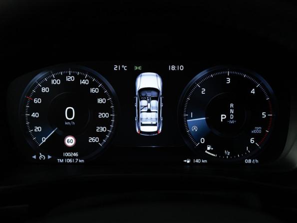 Volvo XC40 I с пробегом 2020 года, цена 2 899 700 рублей, 100246 км, внедорожник, Автокод Объявления