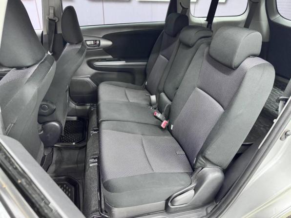 Toyota Wish II Рестайлинг с пробегом 2016 года, цена 1 849 000 рублей, 80000 км, минивэн, Автокод Объявления