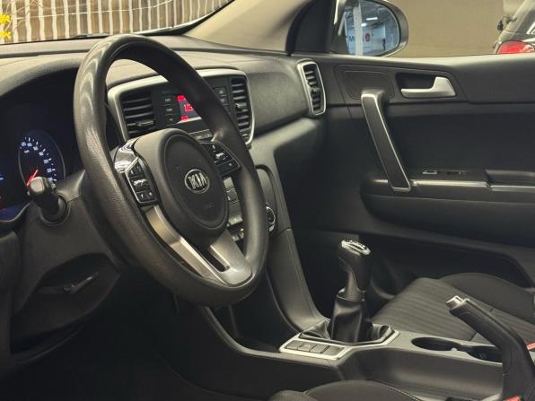 Kia Sportage IV Рестайлинг с пробегом 2019 года, цена 1 650 000 рублей, 196305 км, внедорожник, Автокод Объявления