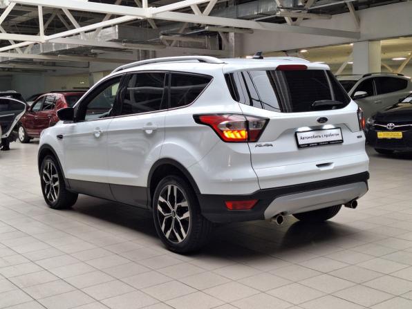 Ford Kuga II Рестайлинг с пробегом 2018 года, цена 1 580 000 рублей, 132576 км, внедорожник, Автокод Объявления