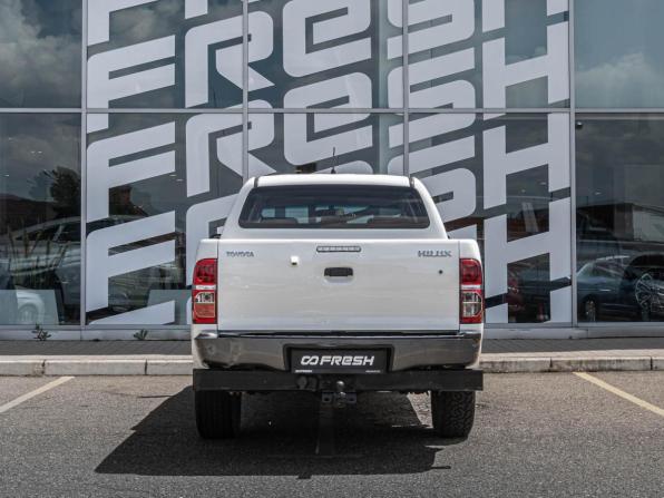 Toyota Hilux VII Рестайлинг с пробегом 2014 года, цена 2 170 000 рублей, 177574 км, offers.body_type.unknown, Автокод Объявления