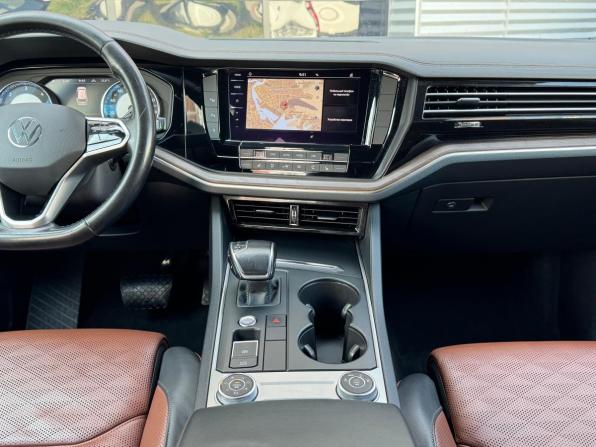 Volkswagen Touareg III с пробегом 2021 года, цена 4 690 000 рублей, 134308 км, внедорожник, Автокод Объявления