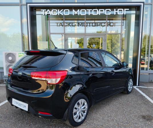 Kia Rio III Рестайлинг с пробегом 2016 года, цена 997 500 рублей, 108000 км, хэтчбек, Автокод Объявления