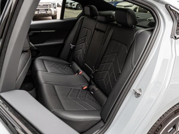 BMW 5 серии VIII (G60/G61/G68) с пробегом 2025 года, цена 8 080 000 рублей, 11482 км, седан, Автокод Объявления