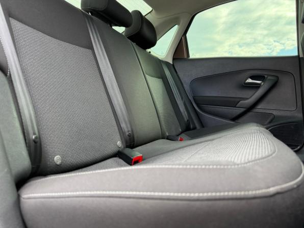Volkswagen Polo V Рестайлинг с пробегом 2018 года, цена 1 350 000 рублей, 161787 км, седан, Автокод Объявления
