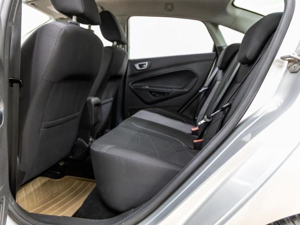 Ford Fiesta Mk6 Рестайлинг с пробегом 2015 года, цена 1 034 000 рублей, 46810 км, седан, Автокод Объявления