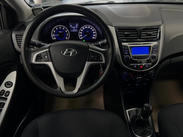 Hyundai Solaris I с пробегом 2012 года, цена 500 000 рублей, 184928 км, седан, Автокод Объявления