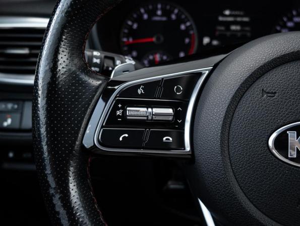 Kia Optima IV Рестайлинг с пробегом 2019 года, цена 2 300 000 рублей, 111842 км, седан, Автокод Объявления