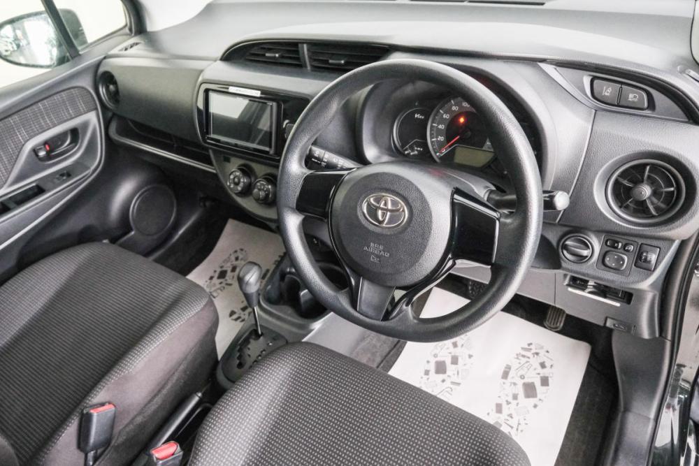 Toyota Vitz III (XP130) Рестайлинг 2 Красноярск  - изображение 9