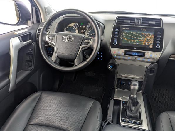 Toyota Land Cruiser Prado 150 Series Рестайлинг 3 с пробегом 2022 года, цена 7 990 000 рублей, 30746 км, внедорожник, Автокод Объявления