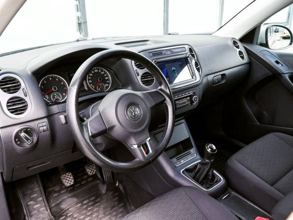 Volkswagen Tiguan I Рестайлинг с пробегом 2011 года, цена 1 150 000 рублей, 179102 км, внедорожник, Автокод Объявления