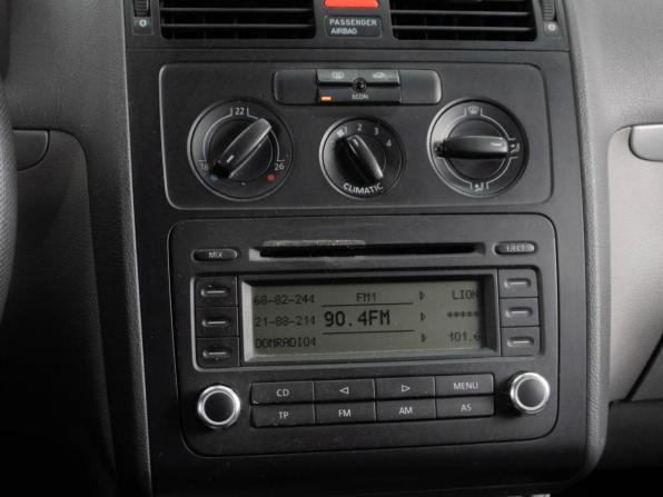 Volkswagen Touran I с пробегом 2006 года, цена 780 000 рублей, 245786 км, компактвэн, Автокод Объявления
