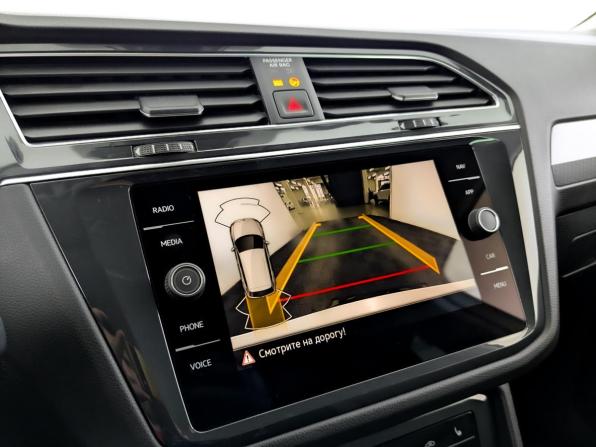 Volkswagen Tiguan II Рестайлинг с пробегом 2021 года, цена 3 150 000 рублей, 52829 км, внедорожник, Автокод Объявления