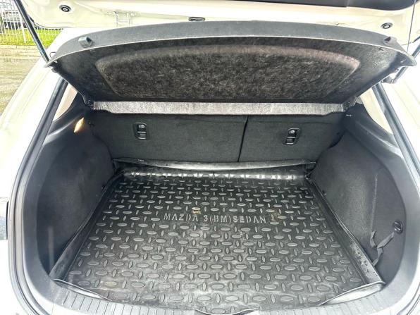 Mazda 3 III (BM) с пробегом 2014 года, цена 1 350 000 рублей, 72286 км, хэтчбек, Автокод Объявления