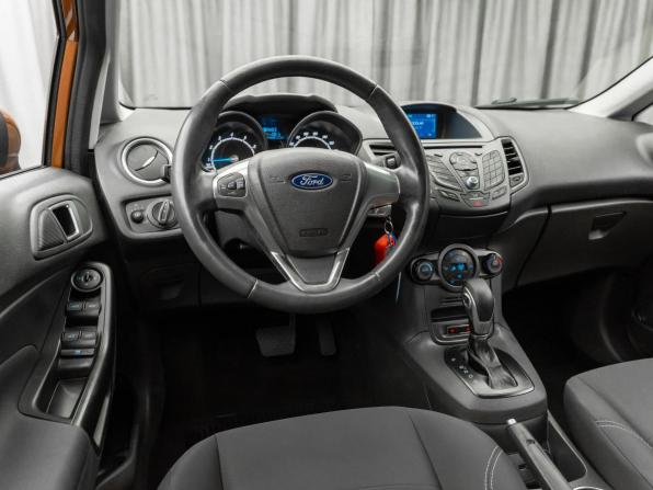 Ford Fiesta Mk6 Рестайлинг с пробегом 2015 года, цена 1 120 000 рублей, 87417 км, седан, Автокод Объявления