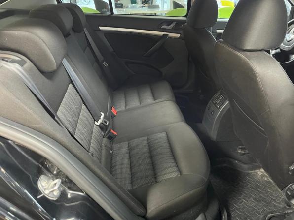 Skoda Octavia II (A5) Рестайлинг с пробегом 2011 года, цена 679 000 рублей, 237000 км, лифтбек, Автокод Объявления