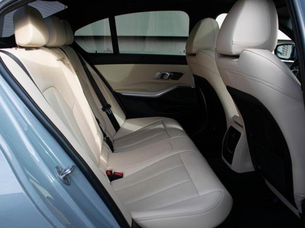 BMW 3 серии VII (G2x) Рестайлинг с пробегом 2023 года, цена 4 909 000 рублей, 48515 км, седан, Автокод Объявления