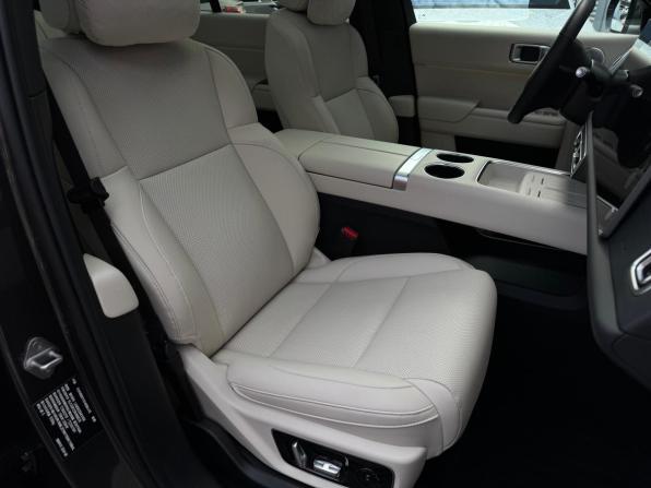 Li Auto (Lixiang) L7 I с пробегом 2024 года, цена 7 290 000 рублей, 1642 км, внедорожник, Автокод Объявления