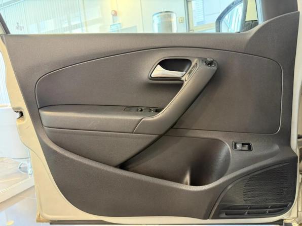 Volkswagen Polo V с пробегом 2012 года, цена 580 000 рублей, 182968 км, седан, Автокод Объявления