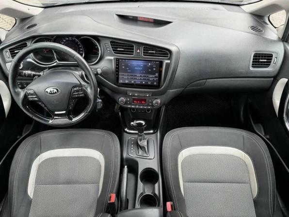 Kia Ceed II с пробегом 2015 года, цена 1 230 000 рублей, 180811 км, хэтчбек, Автокод Объявления