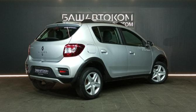 Renault Sandero II с пробегом 2018 года, цена 1 270 000 рублей, 74026 км, хэтчбек, Автокод Объявления