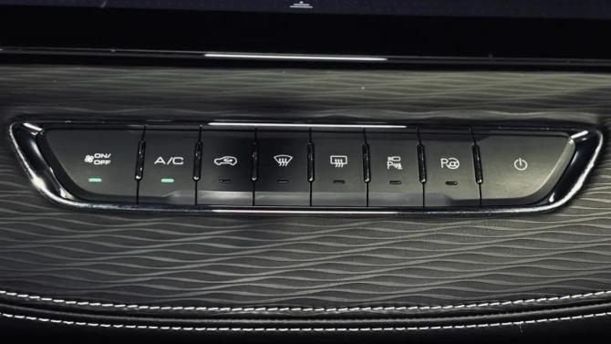 Haval Jolion I Рестайлинг с пробегом 2025 года, цена 2 300 000 рублей, 30000 км, внедорожник, Автокод Объявления