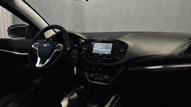 Lada (ВАЗ) Vesta I с пробегом 2018 года, цена 896 000 рублей, 102000 км, седан, Автокод Объявления