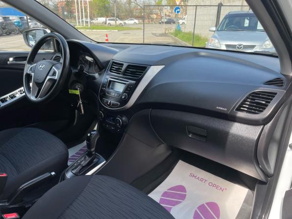 Hyundai Solaris I Рестайлинг с пробегом 2016 года, цена 1 160 000 рублей, 159000 км, седан, Автокод Объявления