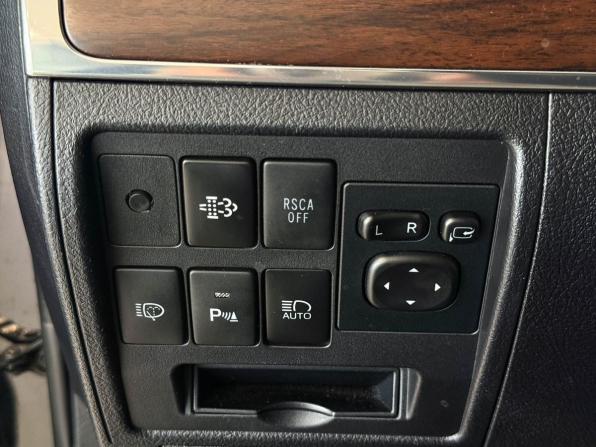 Toyota Land Cruiser 200 Series Рестайлинг 2 с пробегом 2016 года, цена 5 550 000 рублей, 200684 км, внедорожник, Автокод Объявления