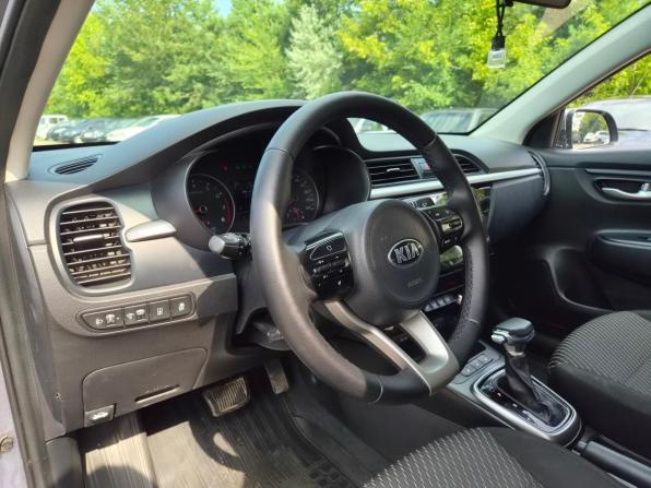Kia Rio IV с пробегом 2017 года, цена 1 350 000 рублей, 168210 км, седан, Автокод Объявления