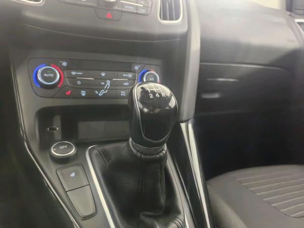 Ford Focus III Рестайлинг с пробегом 2019 года, цена 1 299 000 рублей, 70000 км, хэтчбек, Автокод Объявления