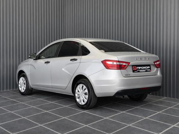 Lada (ВАЗ) Vesta I с пробегом 2021 года, цена 1 057 000 рублей, 102900 км, седан, Автокод Объявления