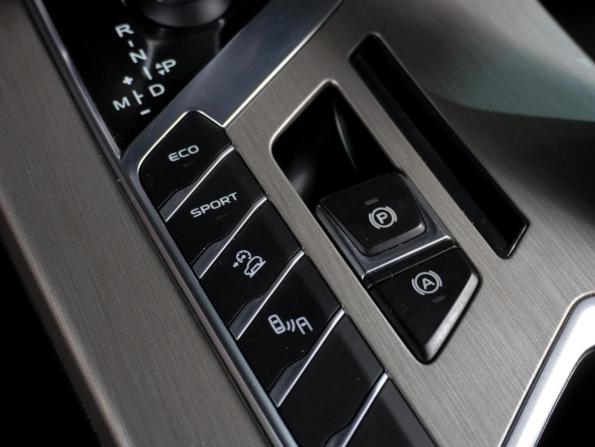 Geely Coolray I с пробегом 2023 года, цена 1 799 000 рублей, 52698 км, внедорожник, Автокод Объявления