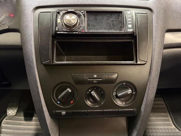 Skoda Octavia II (A5) Рестайлинг с пробегом 2011 года, цена 635 000 рублей, 81648 км, лифтбек, Автокод Объявления
