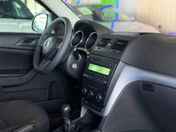 Skoda Yeti I Рестайлинг с пробегом 2014 года, цена 1 320 000 рублей, 140455 км, внедорожник, Автокод Объявления