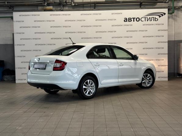 Skoda Rapid I Рестайлинг с пробегом 2018 года, цена 1 219 000 рублей, 106000 км, лифтбек, Автокод Объявления