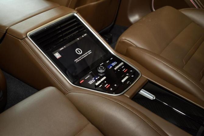 Porsche Panamera II с пробегом 2018 года, цена 8 799 000 рублей, 59018 км, лифтбек, Автокод Объявления