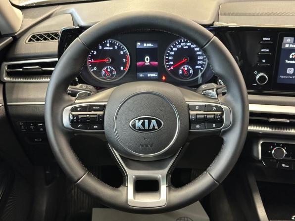 Kia K5 III с пробегом 2021 года, цена 2 090 000 рублей, 97350 км, седан, Автокод Объявления